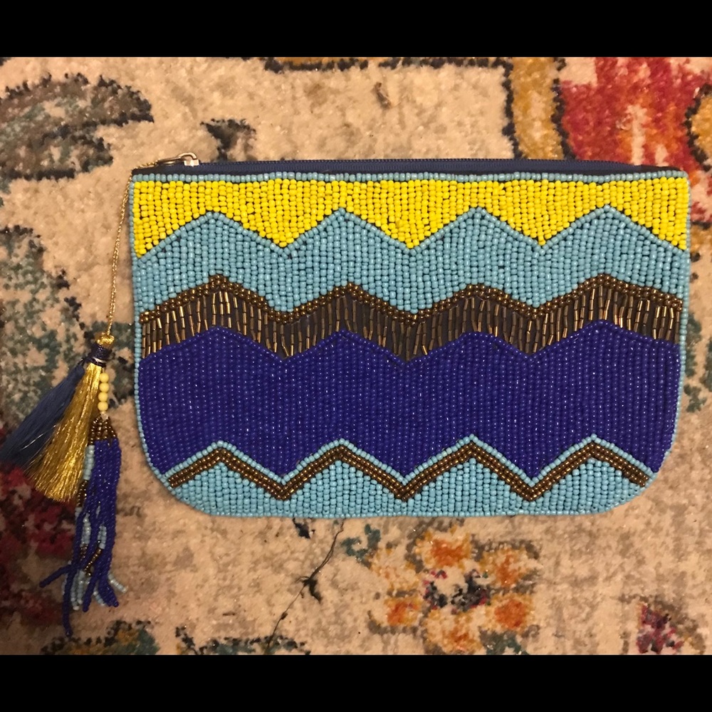 Beaded clutch